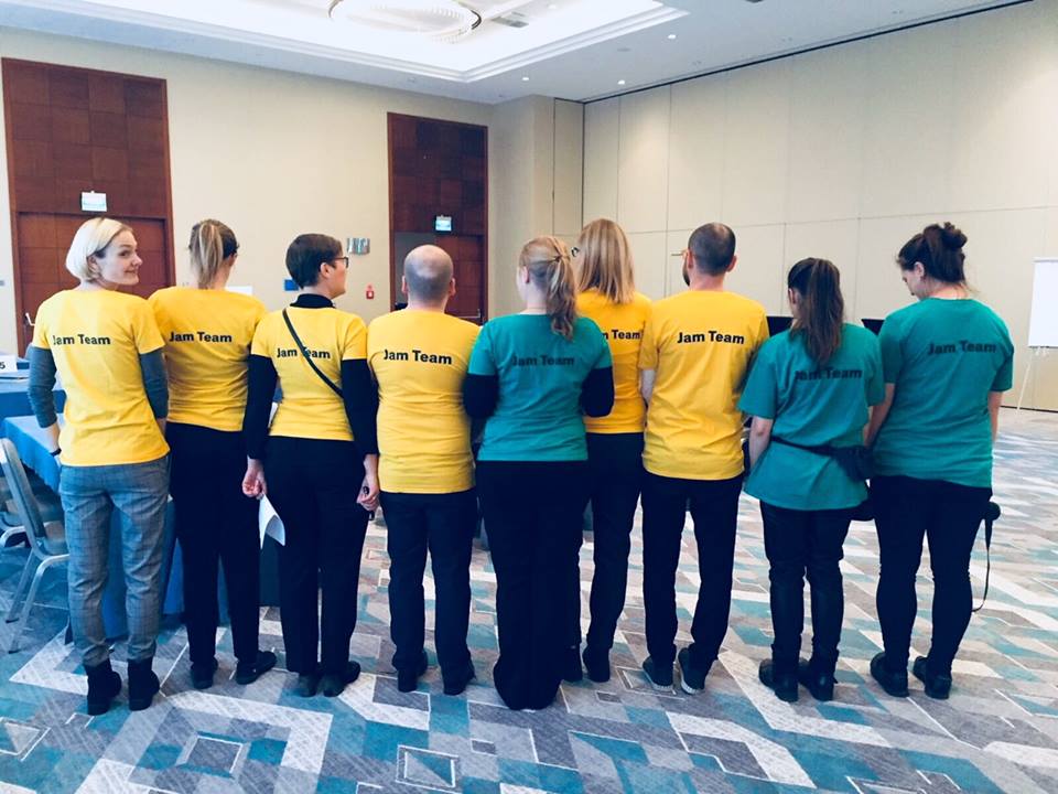 Facilitation for 100 people? How to cope&nbsp;that?