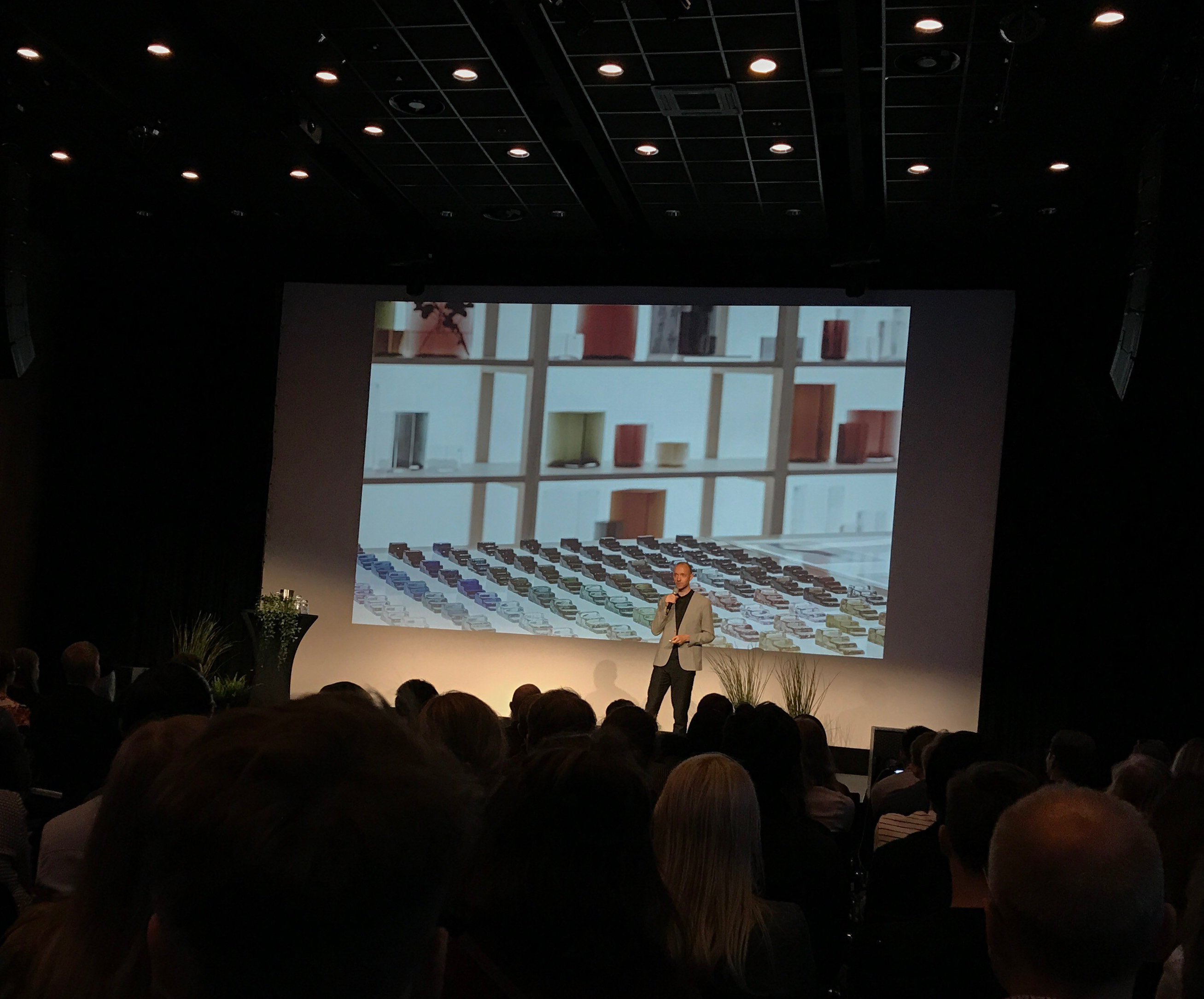 1CD97D27-62E5-47EA-8037-3C74BFE5C943